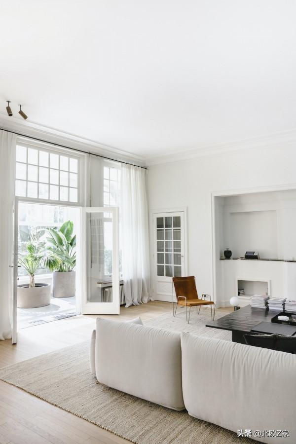 白色的願景:鑑賞比利時明亮通風的極簡主義住宅 白色的願景:鑑賞比利時明亮通風的極簡主義住宅