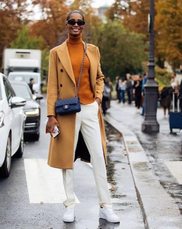 爛大街的“駝色大衣”，怎麼穿出不一樣？