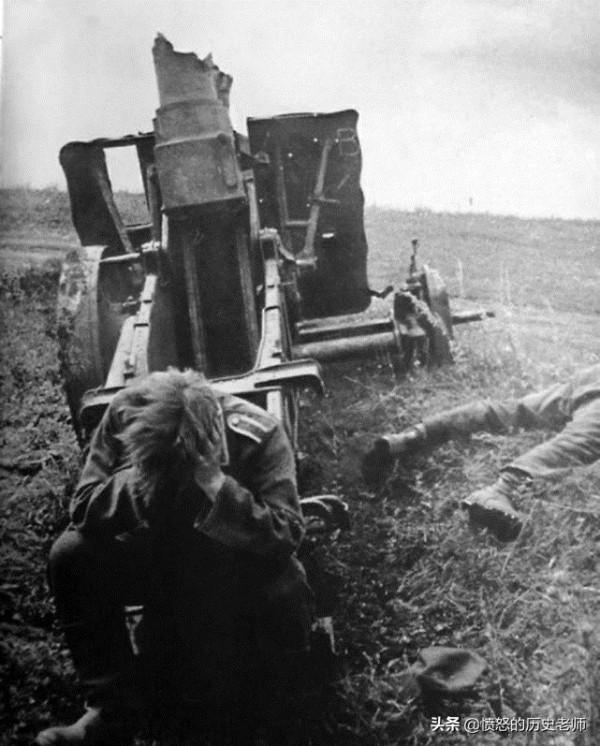 珍貴老照片:上海青幫三巨頭、練習機關槍的老太太、朴槿惠的母親 珍貴老照片:上海青幫三巨頭、練習機關槍的老太太、朴槿惠的母親