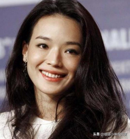 單眼皮歪嘴還有齙牙,五官不端正卻依舊絕美的明星,只服這7位 單眼皮歪嘴還有齙牙,五官不端正卻依舊絕美的明星,只服這7位