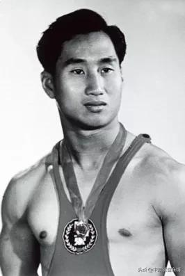 百年瞬間|新中國第一次打破世界紀錄 百年瞬間|新中國第一次打破世界紀錄