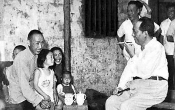 1959年毛主席回韶山,看完一份名單後反問:我弟弟還能害我不成? 1959年毛主席回韶山,看完一份名單後反問:我弟弟還能害我不成?