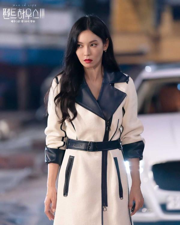 這樣的反派你恨得起來嗎？《頂樓》的千瑞珍，千面女郎金素妍