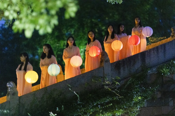 月圓橋邊夜,烏鎮重現1300年中秋全景圖 | 烏鎮·旅訊 月圓橋邊夜,烏鎮重現1300年中秋全景圖 | 烏鎮·旅訊