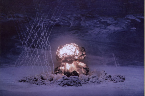 被美國呼籲“禁用”！中國電磁脈衝武器，它的真實威力有多恐怖