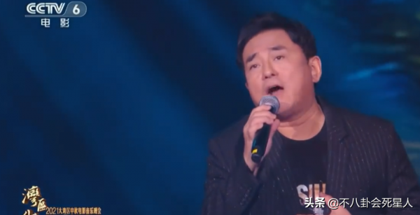 癱瘓靠救濟，老來得子，定居國外，9位香港歌壇天王命運大不同