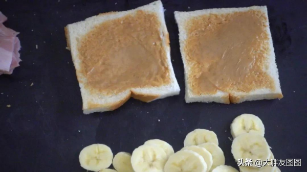 經典貓王三明治，隨便做做都能成功，好吃又飽腹
