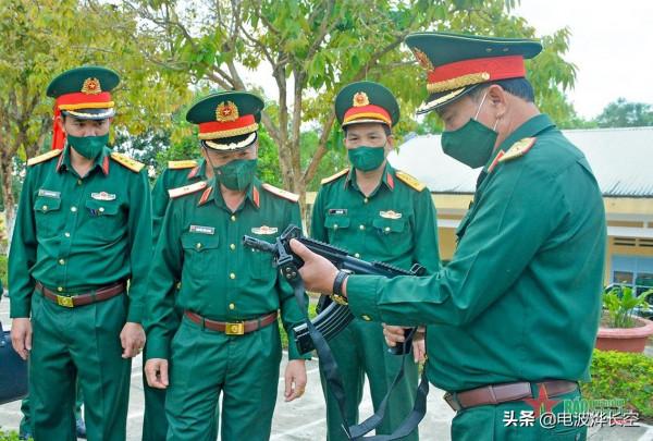 越軍終於要換新槍了！新式步槍顏值不錯，直接插上AK彈匣就能打