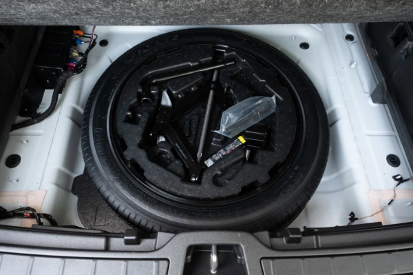 900公里準新車,還是跨省淘的——沃爾沃XC40 900公里準新車,還是跨省淘的——沃爾沃XC40