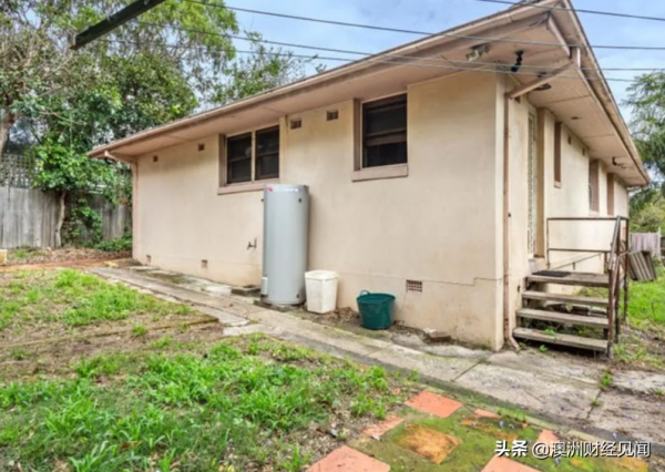 悉尼破屋緊挨監獄竟賣出高價，買家認定監獄會拆遷做長期投資