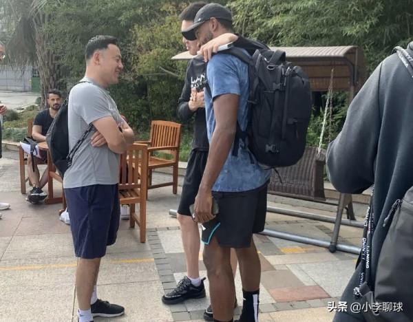 霸氣！雅尼斯直言“雙殺”廣東，杜鋒或爆冷福建，楊鳴笑得像朵花