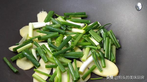 煮大蝦時，切記不要用水煮，教你一招，鮮嫩又入味，鮮美不發腥