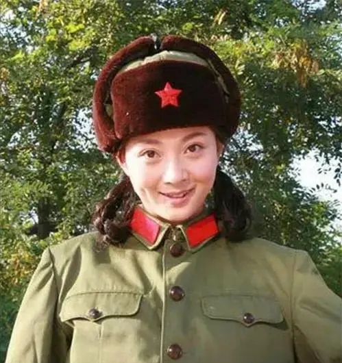 演軍人不招人吐槽的女星，只服這7位，英姿颯爽，具有軍人氣質