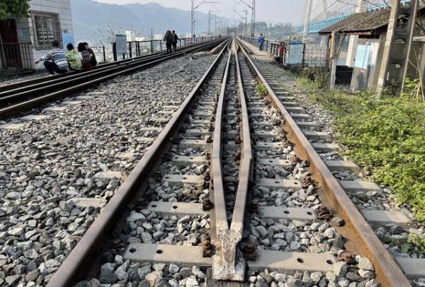 重慶遊不一樣玩法：乘綠皮火車逛廢棄古鎮，賞中國第二鐵路大橋