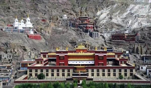 藏族鉅商邦達昌，牽2000頭騾馬支援抗日1.5億美元，盜匪都被感動