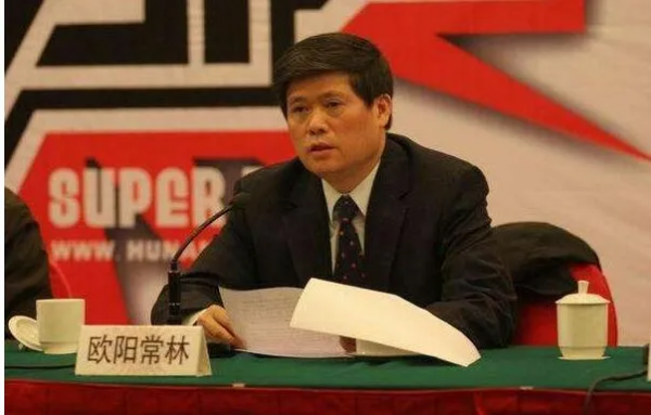 看完湖南經視的簡歷，我已經把“牛”字打在公屏上