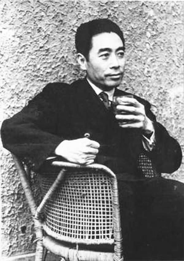 重慶談判，一個周恩來幾乎打敗了整個國民黨，周總理酒量有多驚人