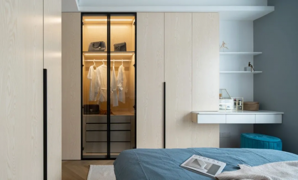 80㎡簡約新房,餐廳、書房、客臥三合一,高顏值拼色牆時髦有腔調 80㎡簡約新房,餐廳、書房、客臥三合一,高顏值拼色牆時髦有腔調