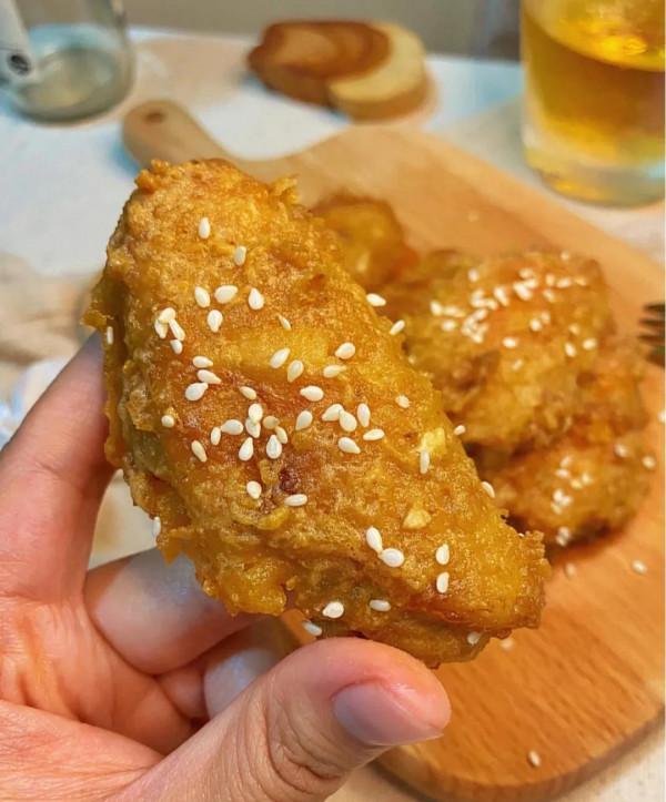 鹹蛋黃雞翅 做少了根本不夠吃啊 鹹蛋黃雞翅 做少了根本不夠吃啊