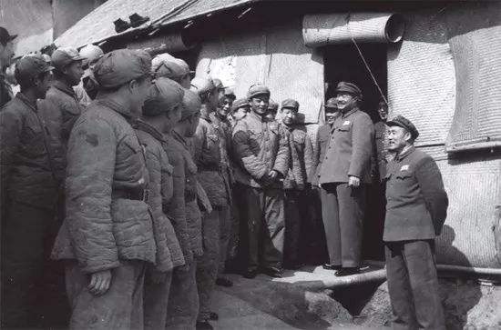 吉田大隊從沒打過敗仗，被我軍全殲後吉田自盡，賀龍唯一一次負傷