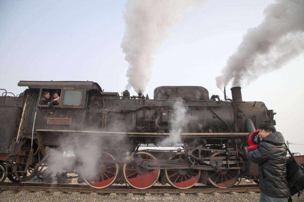 瓦特沒有發明蒸汽機，愛迪生沒有發明電燈，那它們是誰發明的？