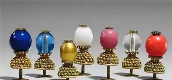 清朝三眼花翎有多珍貴？200多年來僅8人擁有，連和珅都沒資格