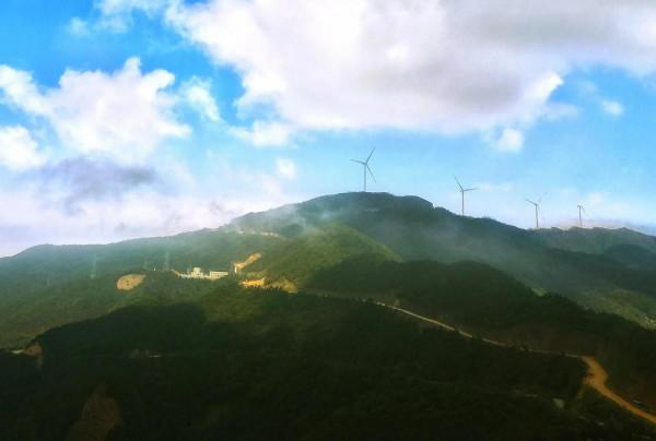 紅旗嶺上秋正濃 紅旗嶺上秋正濃