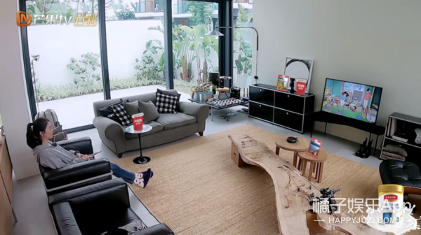 盤點哥哥的豪宅!趙文卓家客廳大到能滑板,陳小春家連鞋都有房間 盤點哥哥的豪宅!趙文卓家客廳大到能滑板,陳小春家連鞋都有房間