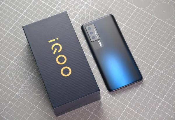 目前最值得入手的3款中端旗艦機,都是高性價比,偏偏有人不識貨 目前最值得入手的3款中端旗艦機,都是高性價比,偏偏有人不識貨