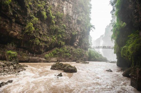 貴州不可多得的人間淨土,千泉歸壑,石奇瀑布更奇,遊客少消費低 貴州不可多得的人間淨土,千泉歸壑,石奇瀑布更奇,遊客少消費低