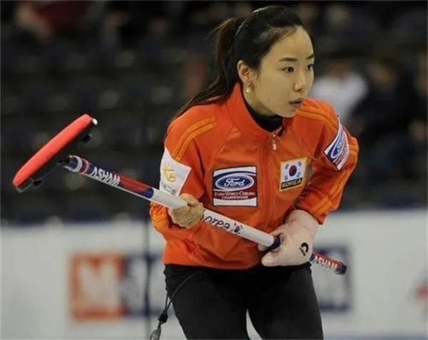 韓國白富美不顧父母反對，倒追我國冰壺運動員，遠嫁中國修成正果