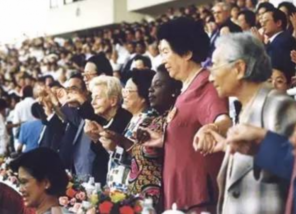 導彈女神祝學軍：造出東風17，實現導彈打水漂，擊潰他國反導系統