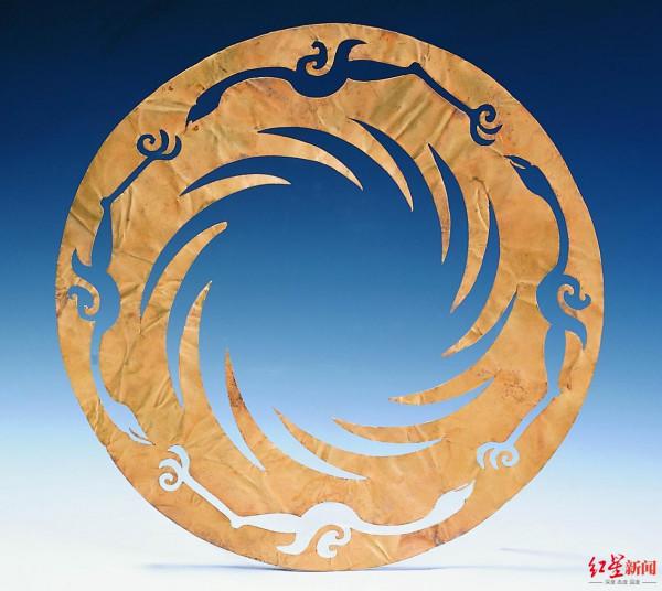 神鳥環繞的金色日輪,將古蜀文明與其他古老文明連線|我看金沙考古發掘20年⑥ 神鳥環繞的金色日輪,將古蜀文明與其他古老文明連線|我看金沙考古發掘20年⑥