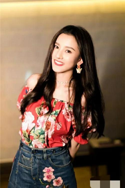 青年演員宋祖兒，恬靜可愛