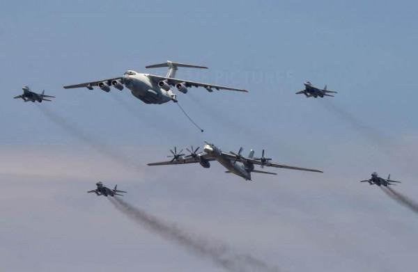 神兵天降！俄軍傘兵零傷亡奪回機場，美國使館人員悄悄撤離