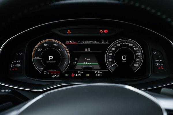 奧迪A6L PHEV：車長5050mm，搭載2&period;0T&plus;7擋雙離合，造型動感