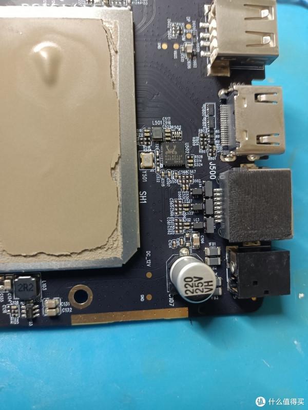 斐訊n1機頂盒改造：由原本的8G儲存空間擴容到64G