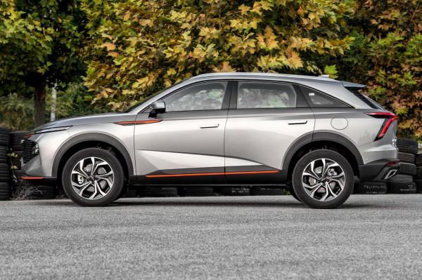 新車｜無邊框格柵造型科幻，首搭懷擋，哈弗神獸正式開啟預售