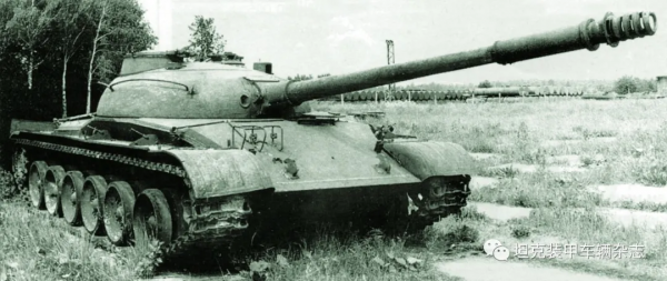 曲折中前行——T-62的技術演進歷程