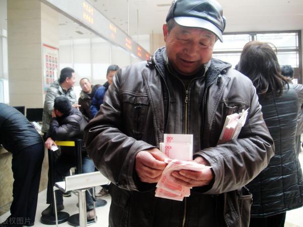 農村60歲以上的老人,沒有社保和退休金,該如何解決養老問題? 農村60歲以上的老人,沒有社保和退休金,該如何解決養老問題?