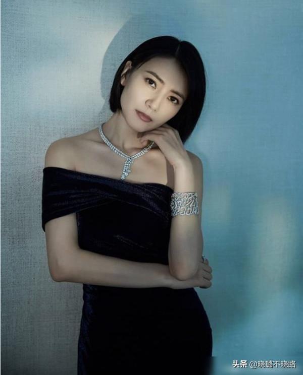 女人過了40歲，不管穿裙子還是褲子，少穿這5種顏色，顯黑還掉價