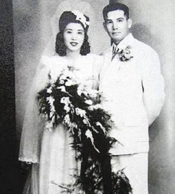 張靈甫：曾陷殺妻風波被唾罵，三段婚姻不幸福，42歲再娶17歲嬌妻