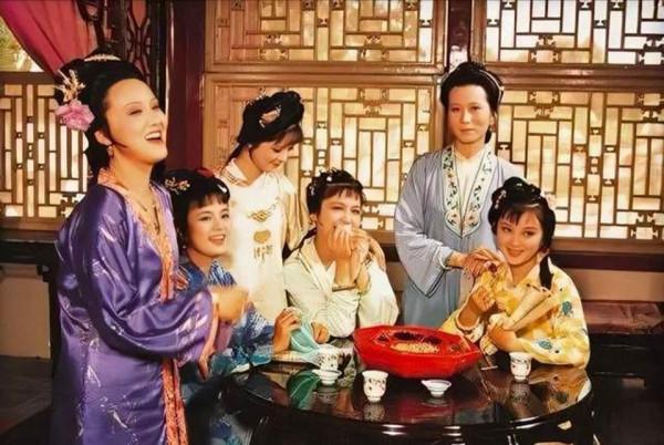 紅樓夢中酒：沉醉看客