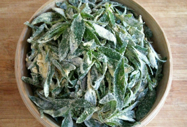 春天蒸野菜，別隻會放麵粉，多放2樣，顏色翠綠，鬆散不粘