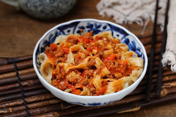 麵條還是這樣吃才過癮，爽滑筋道、濃郁入味，老公每次都要換大碗