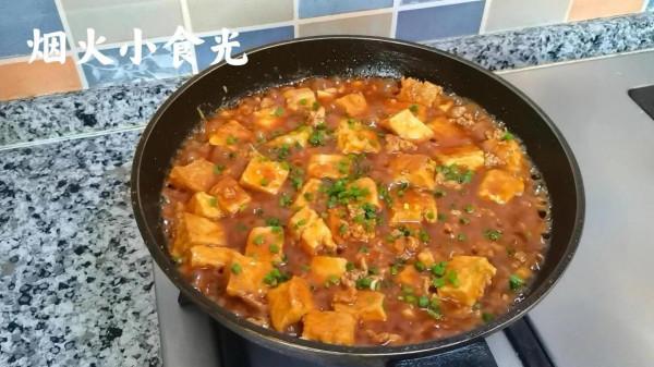 凍豆腐不要老燉著吃，像我這樣做，超下飯，連孩子都能多吃一碗飯