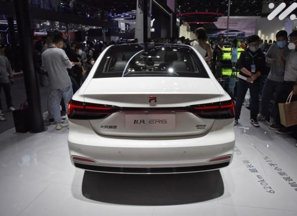 以前只叫R,現在還叫飛凡,旗下的ER6續航里程並不低 以前只叫R,現在還叫飛凡,旗下的ER6續航里程並不低