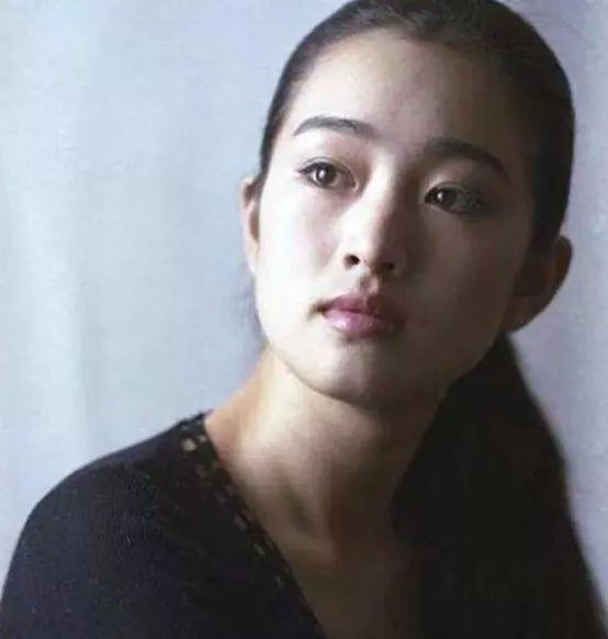 知名女星鞏俐：被張藝謀拒婚後，婚姻狀況如何了？