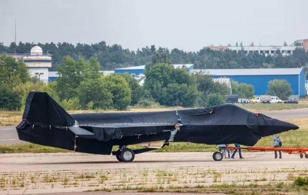 為了銷路豁出去了!俄新款五代機將亮相迪拜,為代表團閉門推介 為了銷路豁出去了!俄新款五代機將亮相迪拜,為代表團閉門推介