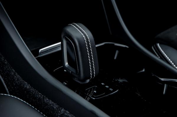 試駕沃爾沃XC40-P8:通電才是“北歐豪華”,但安全還是“老梗” 試駕沃爾沃XC40-P8:通電才是“北歐豪華”,但安全還是“老梗”